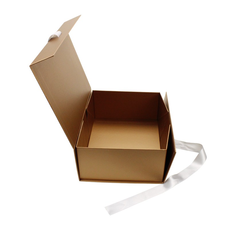 snap shut gift box 1 snap shut gift box 1